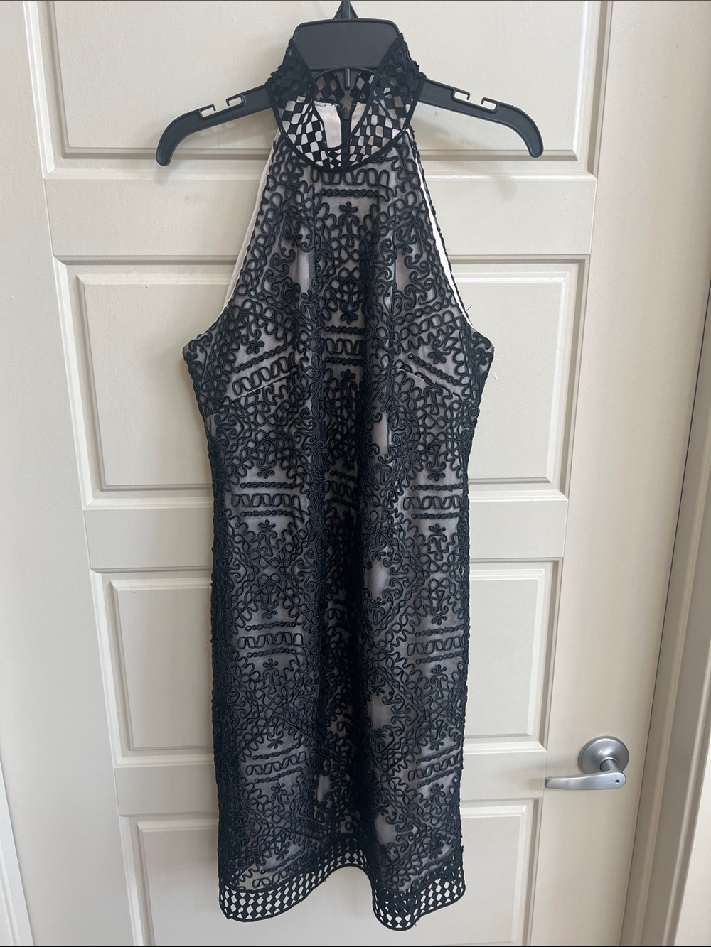 Nicole Miller Black Lace Midi Halter Dress Sz 4 wedding guest mini Nude Lining - Picture 2 of 11